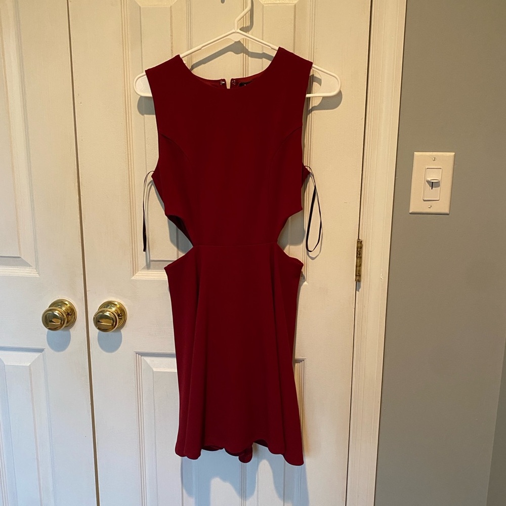 Elegant Red Sleeveless Dress